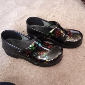 dansko shoes size 10